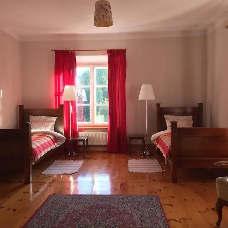 Dwor W Somiance, Bed & Breakfast